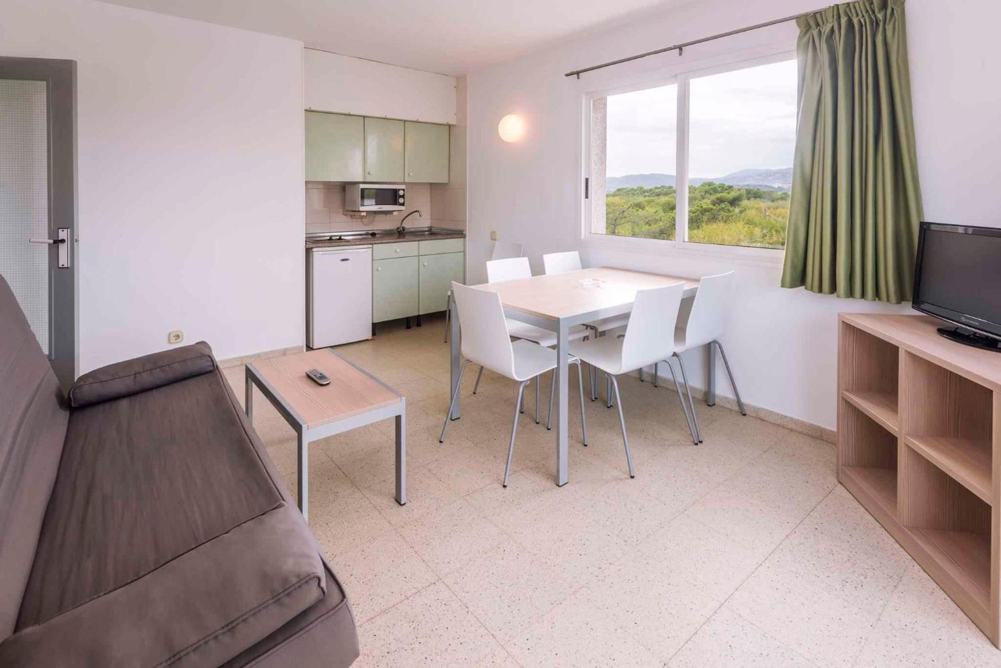 Apartments In Blanes/Costa Brava 35181 Номер фото
