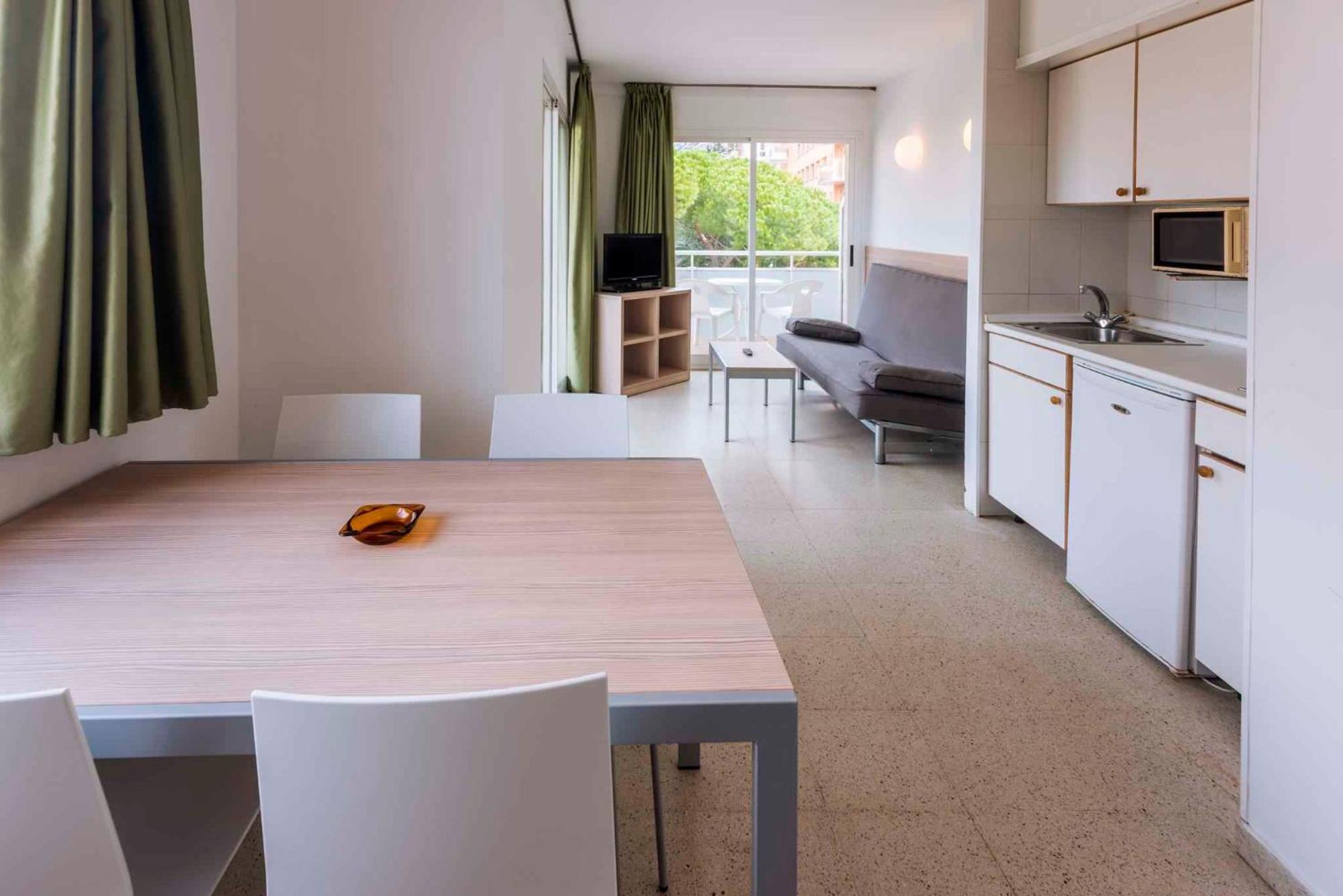 Apartments In Blanes/Costa Brava 35181 Номер фото